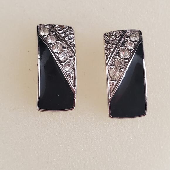 Vintage Crown Trifari Rhinestones Black Enamel‎ Stud Earrings Silver Tone - Picture 3 of 6
